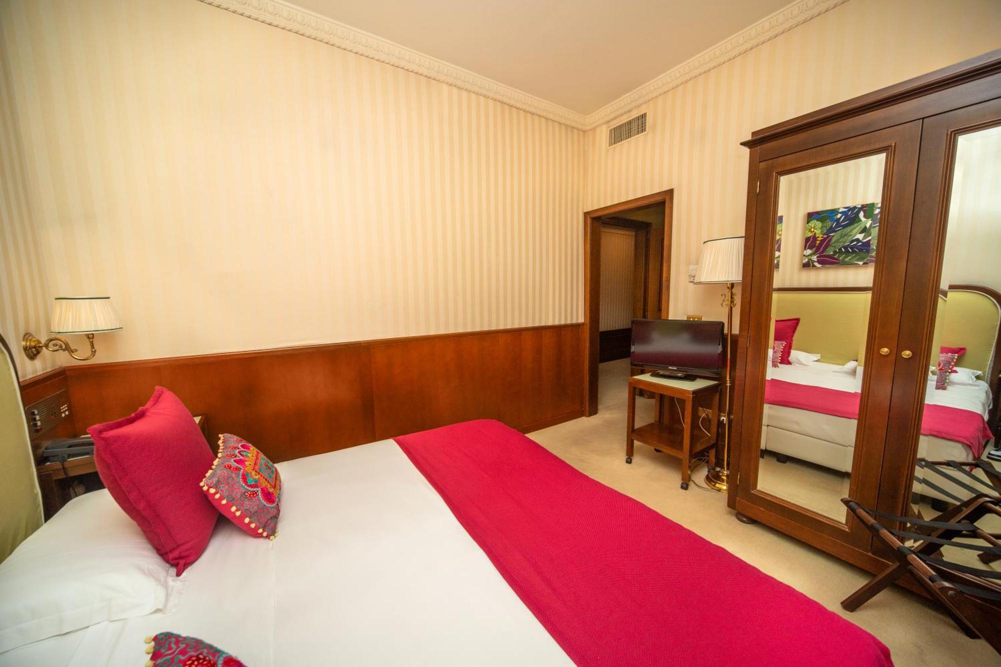 Grand Bastiani Hotel
